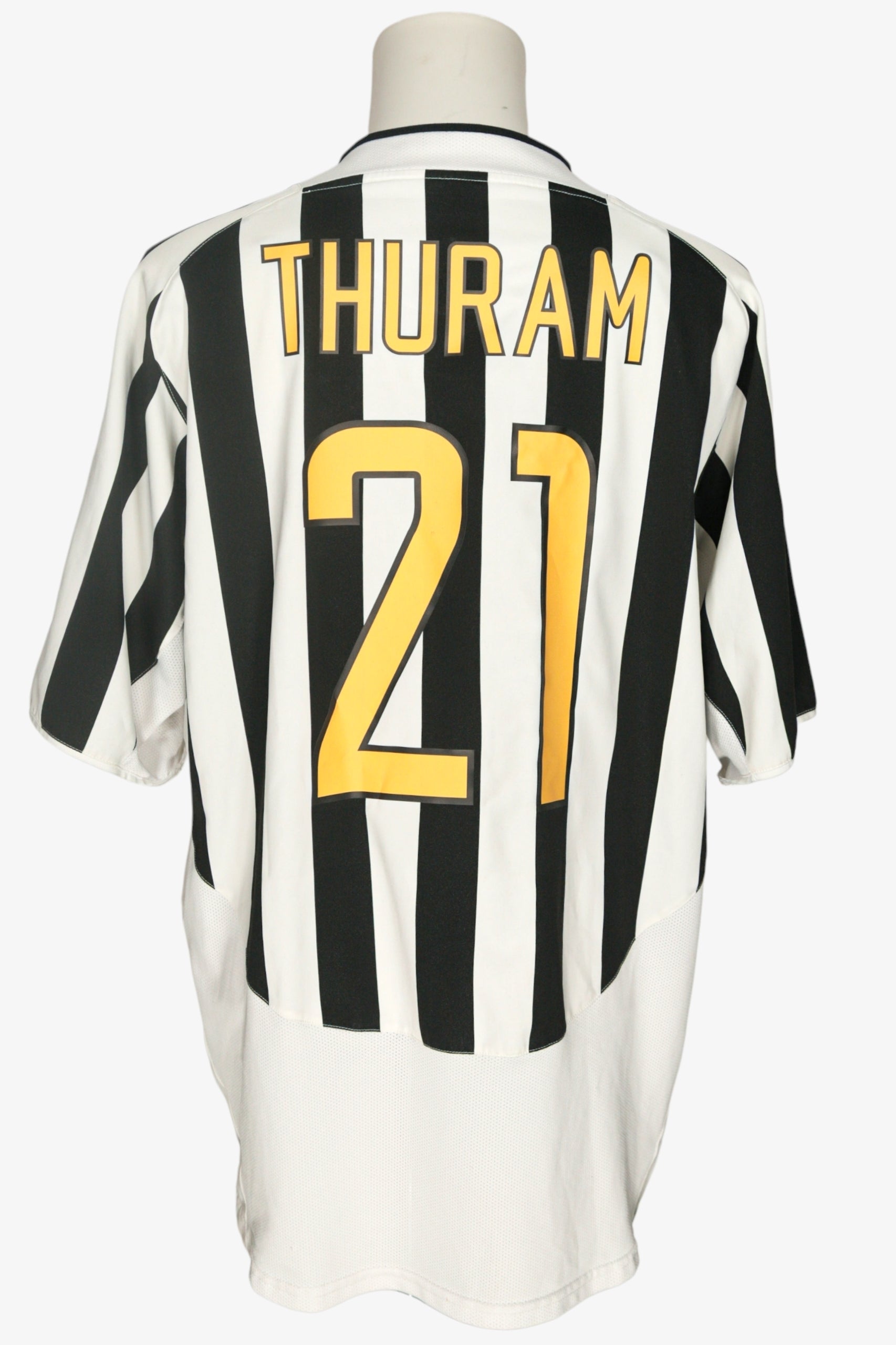 JUVENTUS 2003/04 - THURAM - HOME